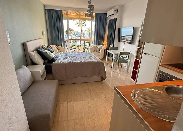 Castillo Santa Clara Front Торремолинос